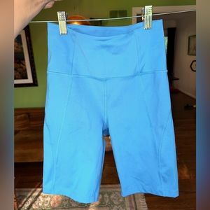 Girlfriend Collective High Rise Bike Shorts.
Size extra small XS.
